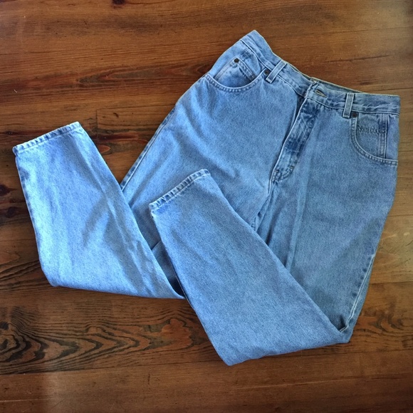 Vintage Denim - VTG Brittania Easy Fit Petite High Waist Mom Jeans